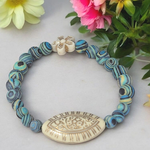 Handcrafted Matte Lake Blue Malachite Bead Bracelet - Picture 1 of 2